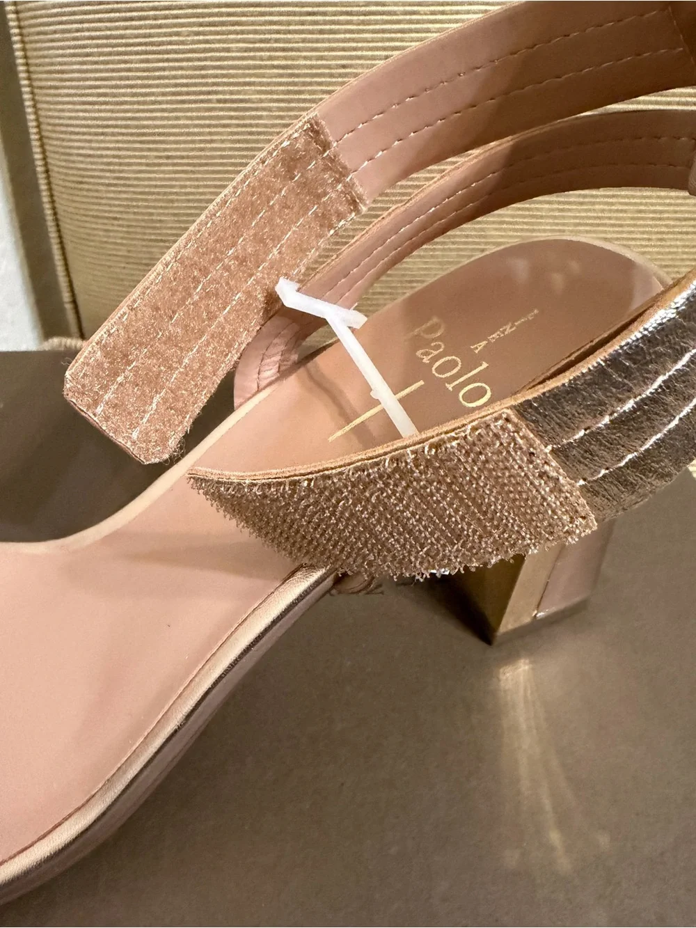 NWT Linea Paolo Eden-L Women's Metallic Leather Sandal - Size 9